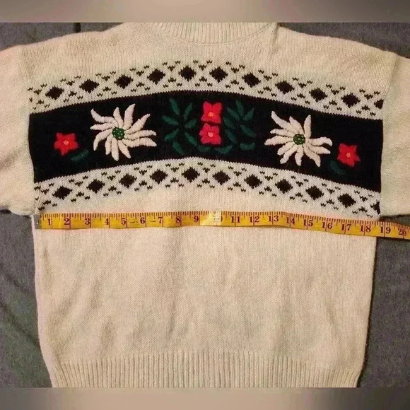 Vintage Size L Petite Christmas Holiday Sweater Mockneck Embroidered Mistletoe - Picture 5 of 5